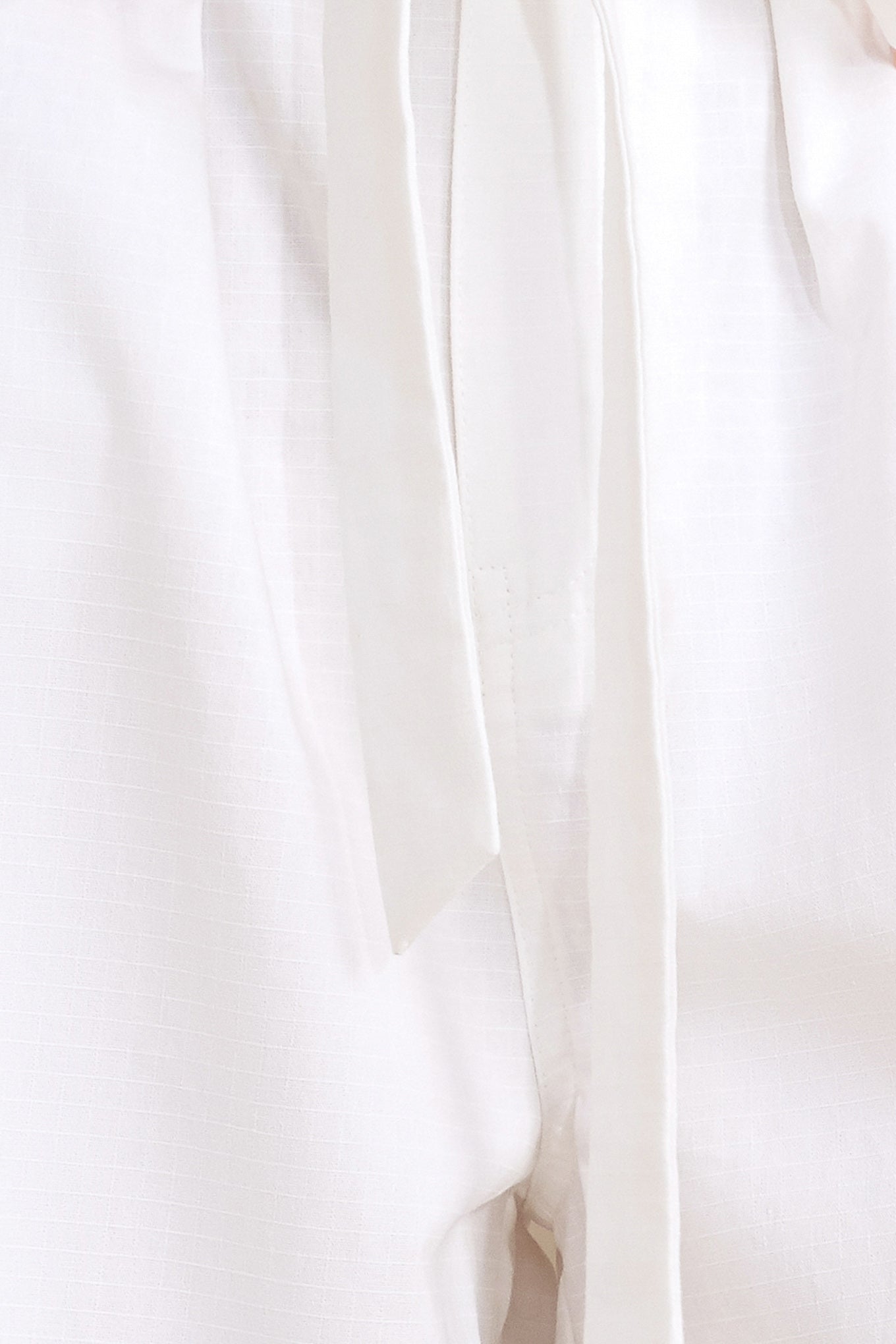 Close-up of a white fabric texture | FREEMARKET | Flying Tomato