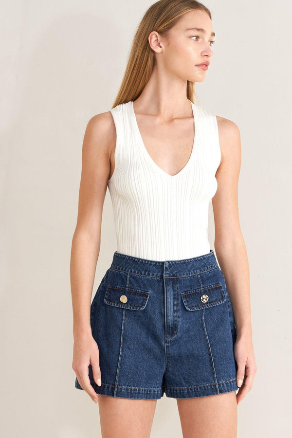 FOREVER STYLISH DENIM SHORTS.