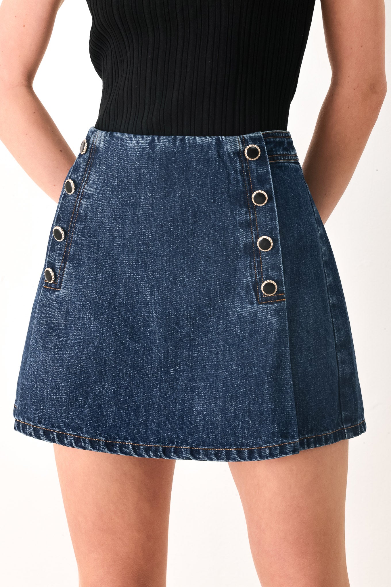 Blue denim denim skort with button detail and back zipper closure | FREEMARKET