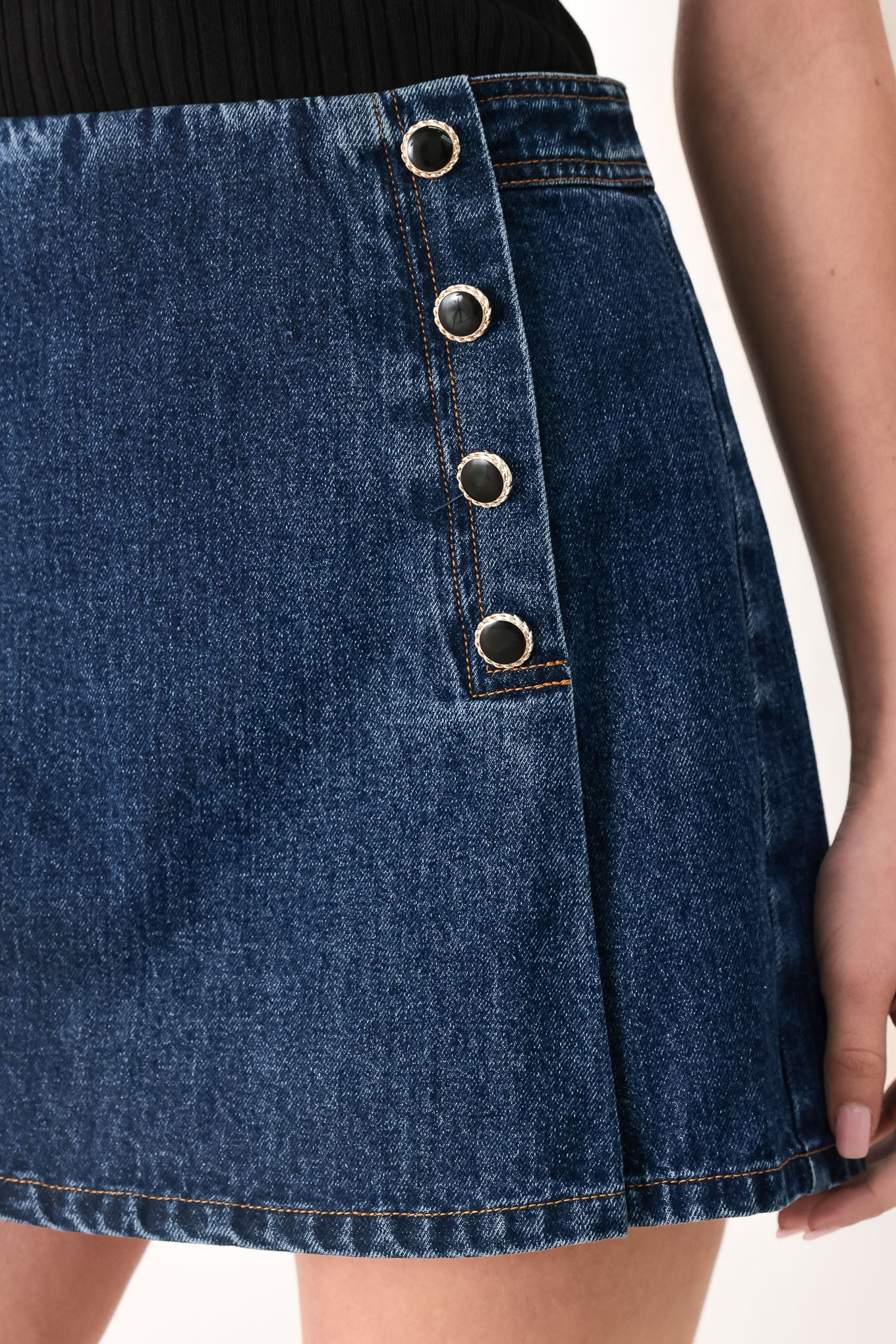 Blue denim denim skort with button detail and back zipper closure | FREEMARKET