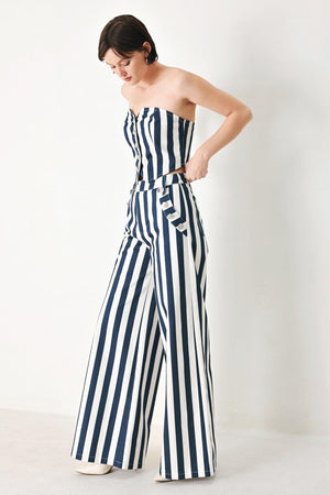 NAVY BLOSSOM WOVEN PANTS.