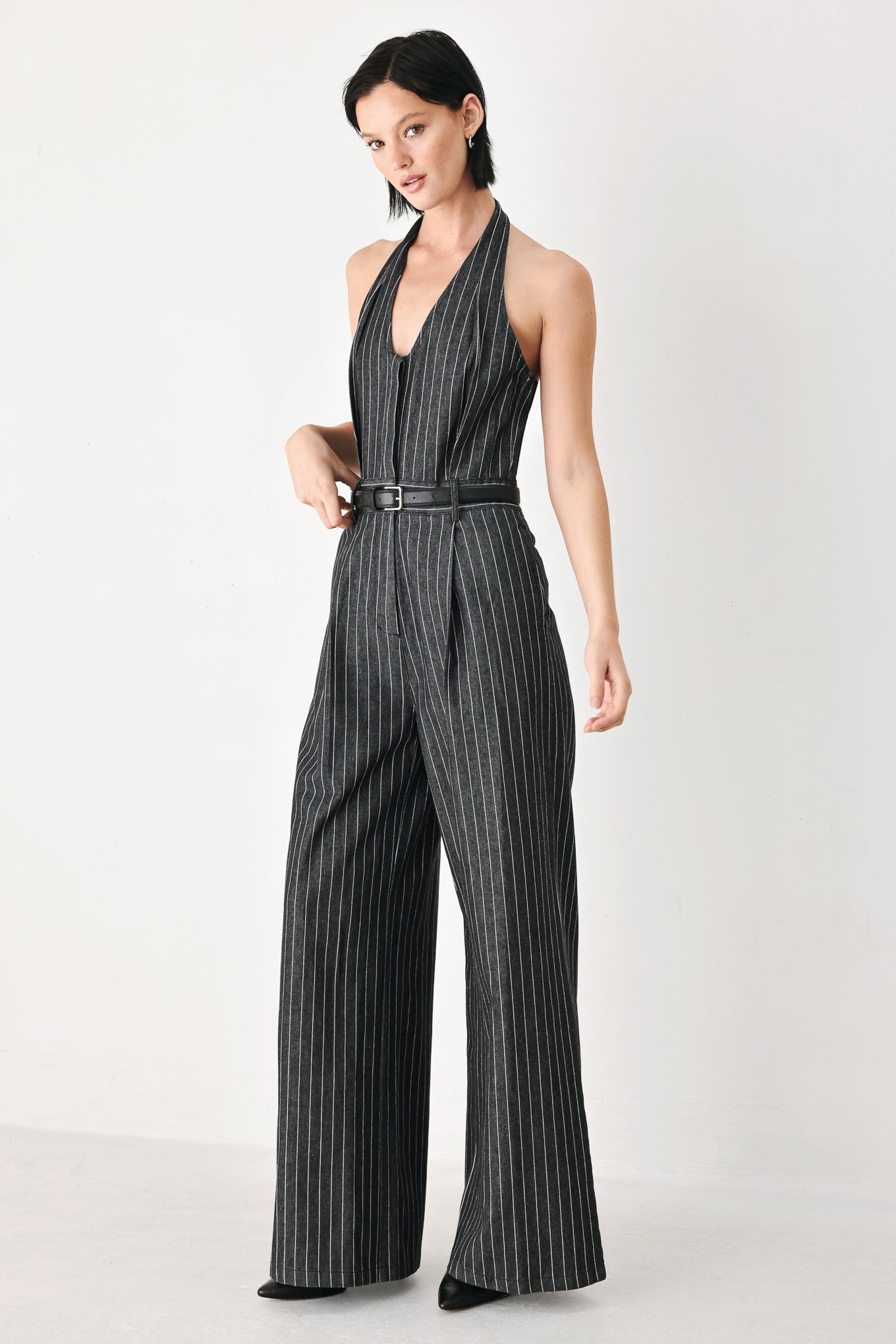 EXECUTIVE NOIR FLOW WOVEN JUMPSUIT