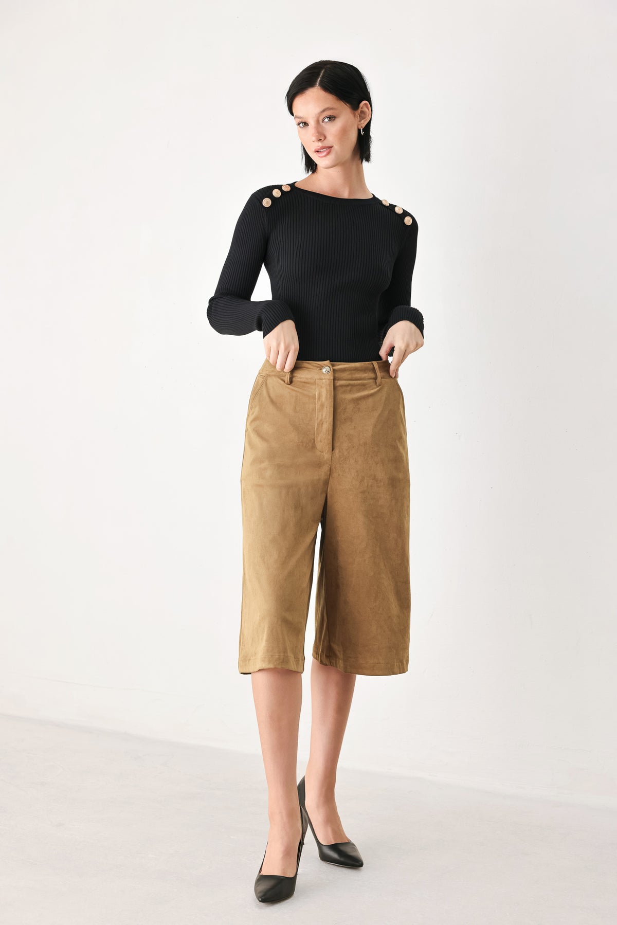 DESERT MOD CAMEL FAUX SUEDE BERMUDA PANTS