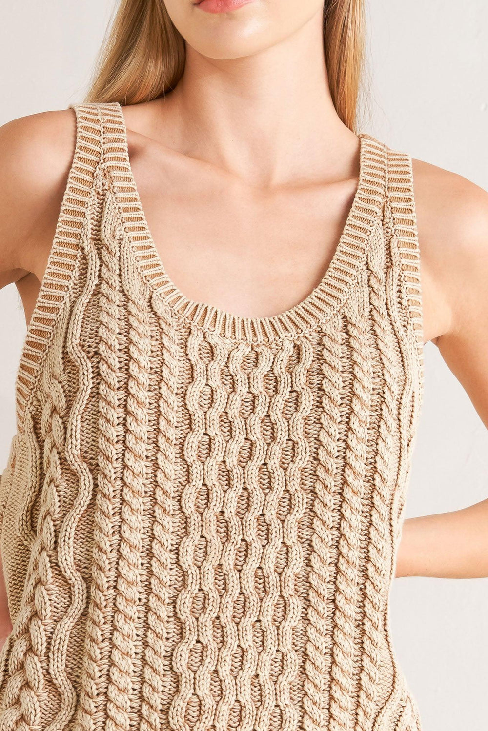 NEVER FORGET KNIT TANK TOP.