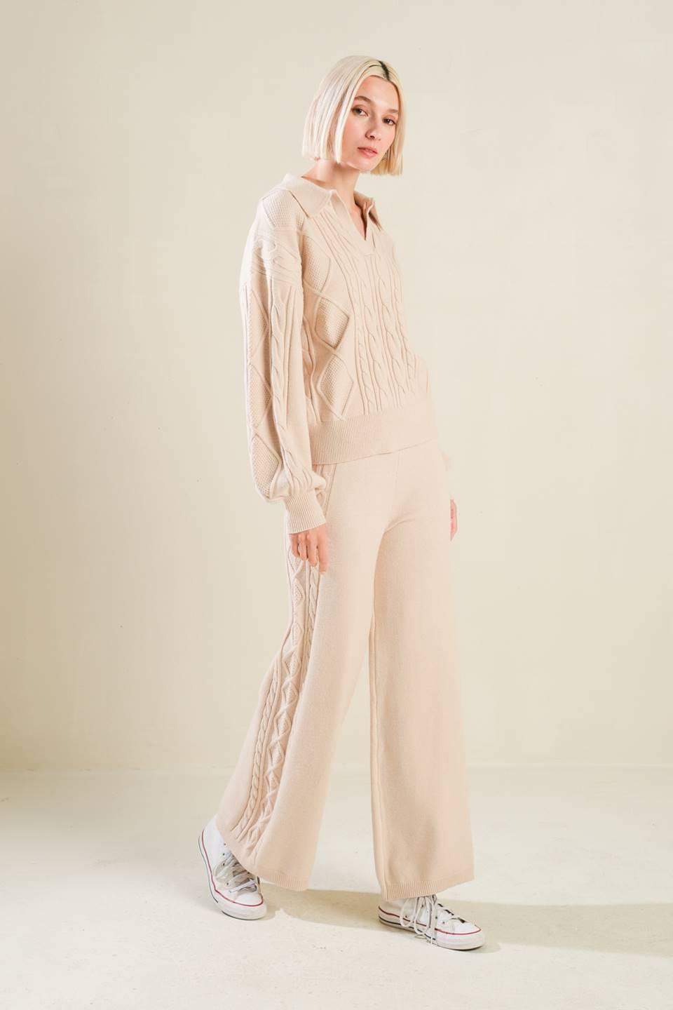 HOLD YOUR GAZE SWEATER KNIT TOP.