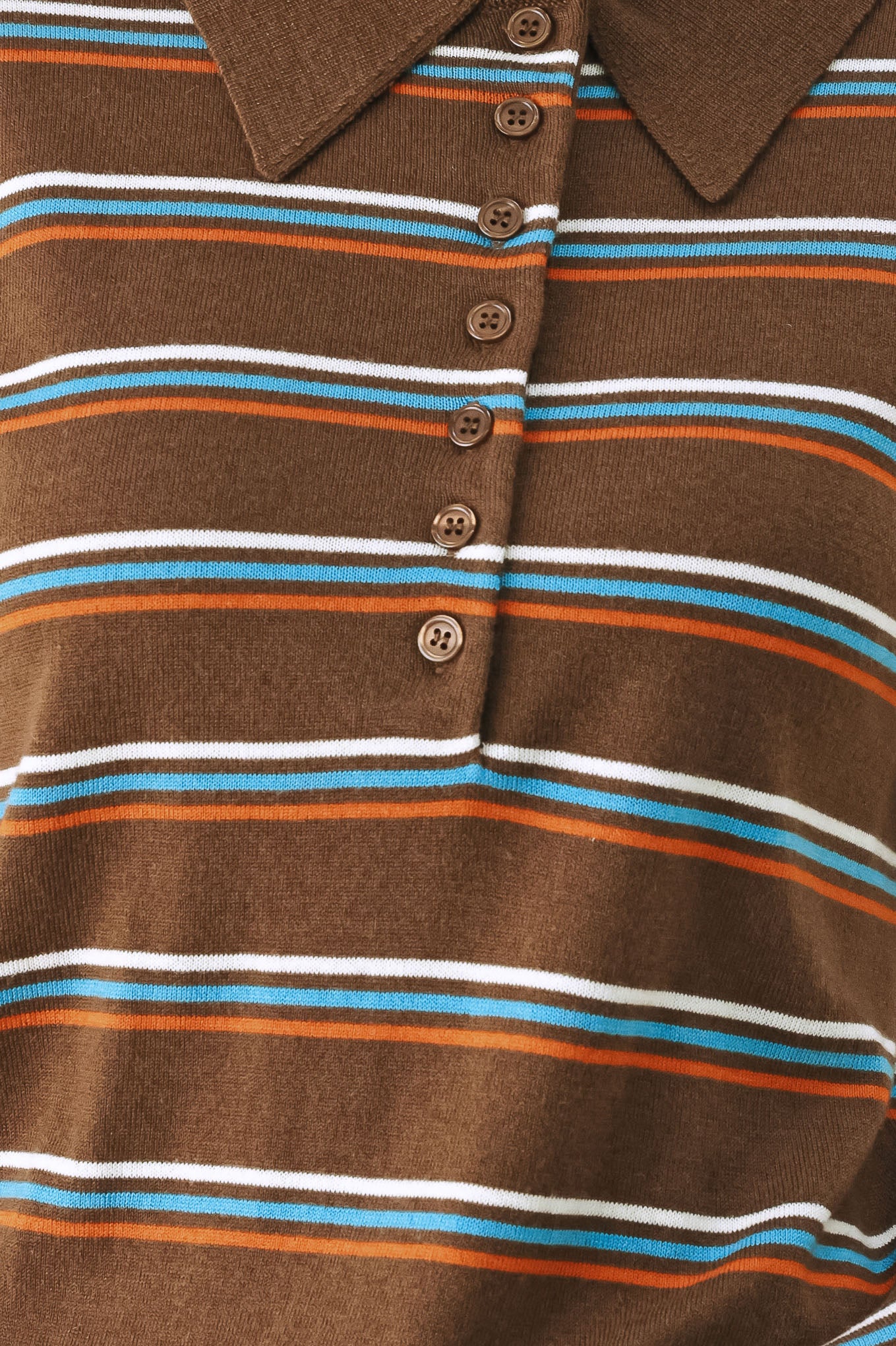 A woman wearing a brown short-sleeve knit polo shirt with horizontal stripes in blue, orange, and white | FREEMARKET