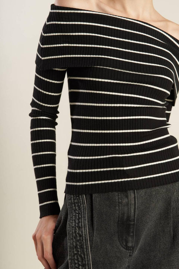 IN TOO DEEP SWEATER TOP.