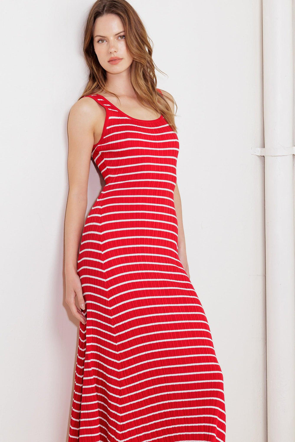 SOFT SIDE OF RED KNIT MIDI DRESS.