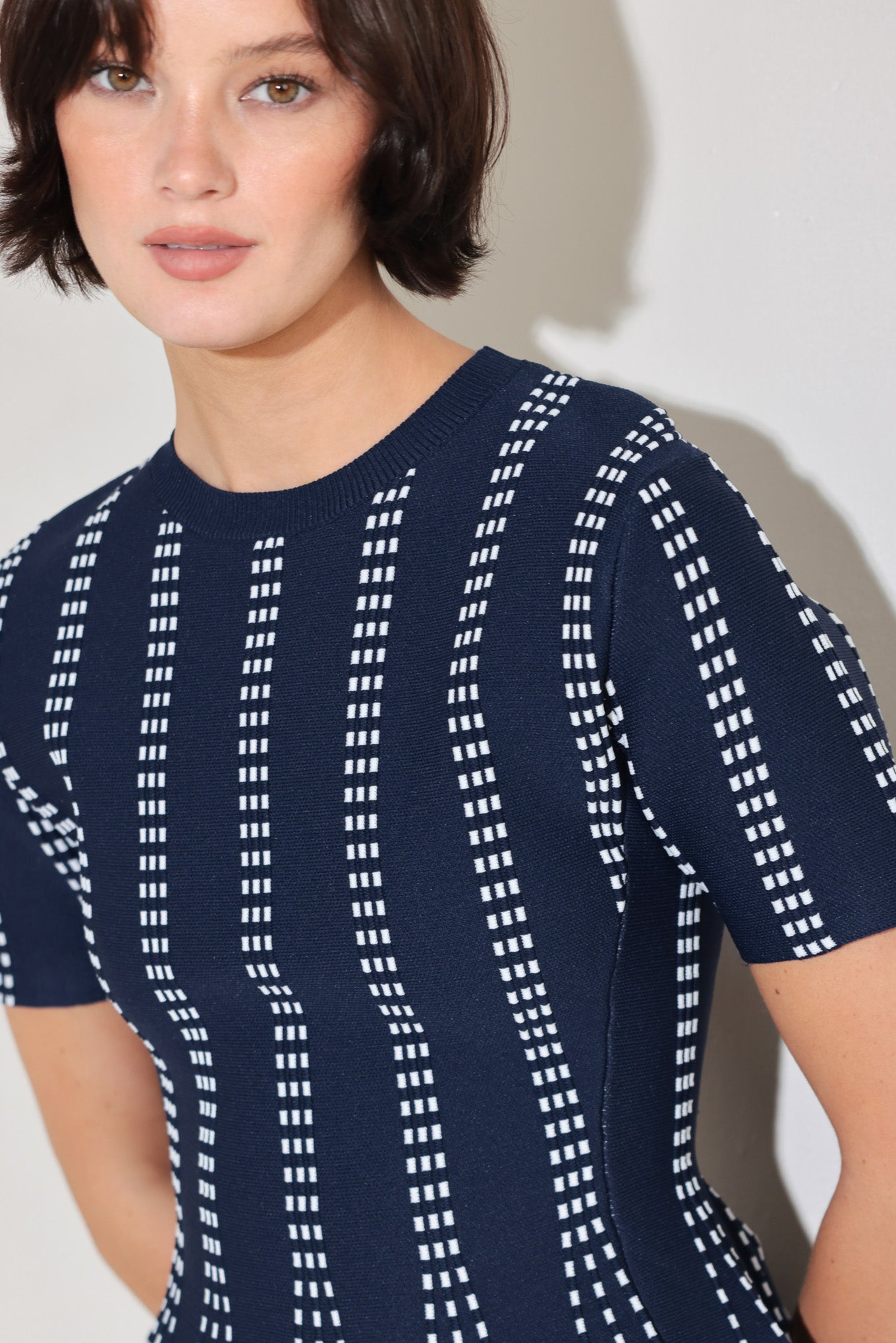 EVENING RUSTLE JACQUARD SWEATER TOP