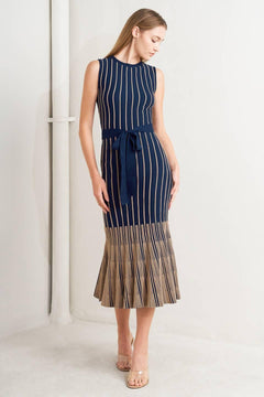SMOOTH WEIGHTED FEEL KNIT MIDI DRESS.