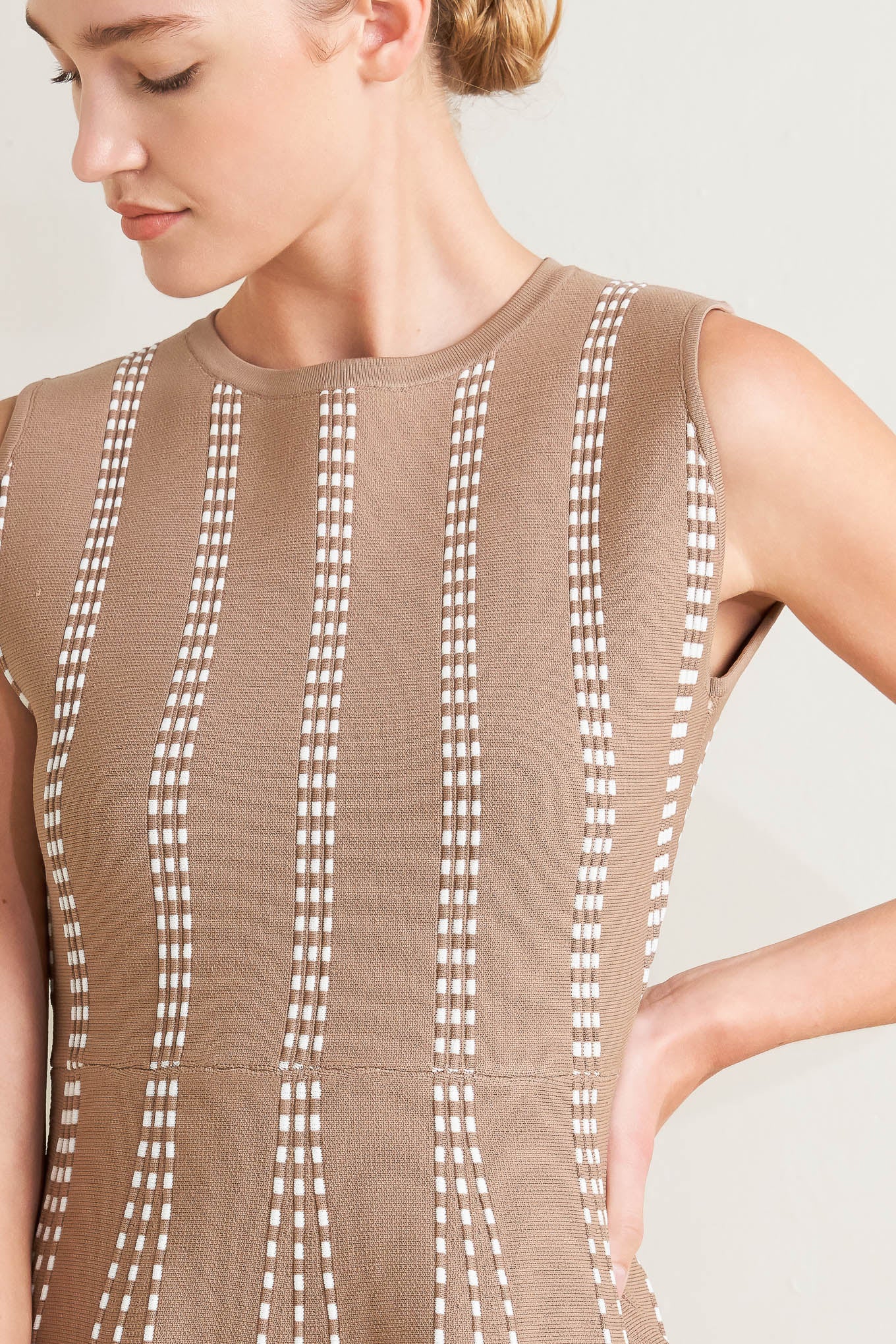 
A jacquard sweater knit midi dress featuring round neckline, sleeveless and circle skirt

Details:

Self : 82% Polyester 18% Spandex

Size &amp; Fit

- Model is 5`8" And Wearing Size Small
- Measurements Taken From Size Small
- Approx. Length: 50" Flying Tomato