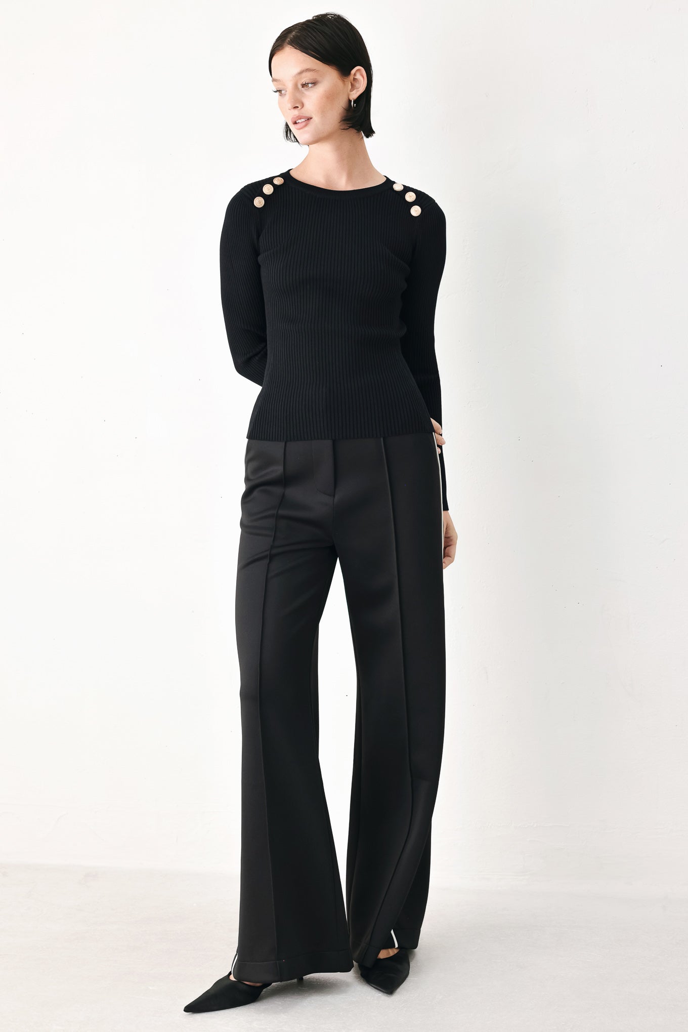 SOFT CREAM CLASSIC RIB SWEATER TOP