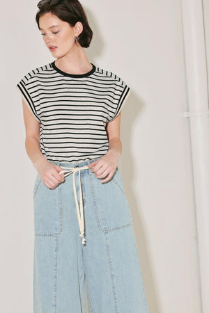 INDIE ICON ENERGY KNIT TOP.