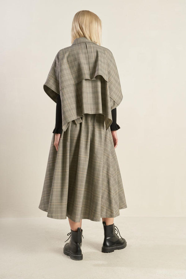 IMMACULATE EXCELLENCE WOVEN PLAID TOP.
