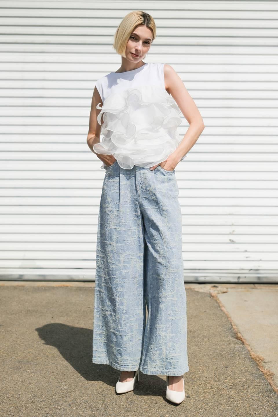 CLOUD NINE CHIC KNIT TOP.