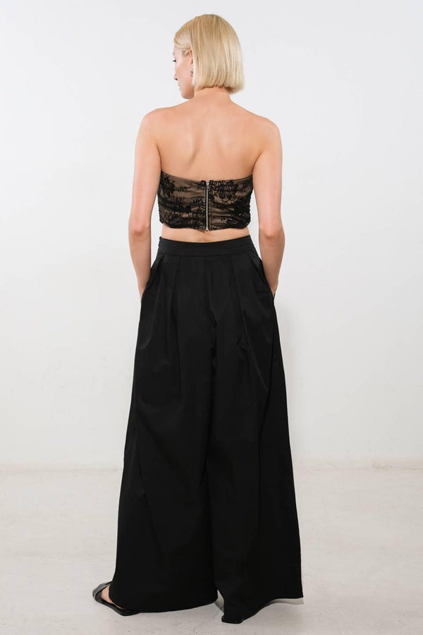 BE THE EXCEPTION LACE CROP TOP.