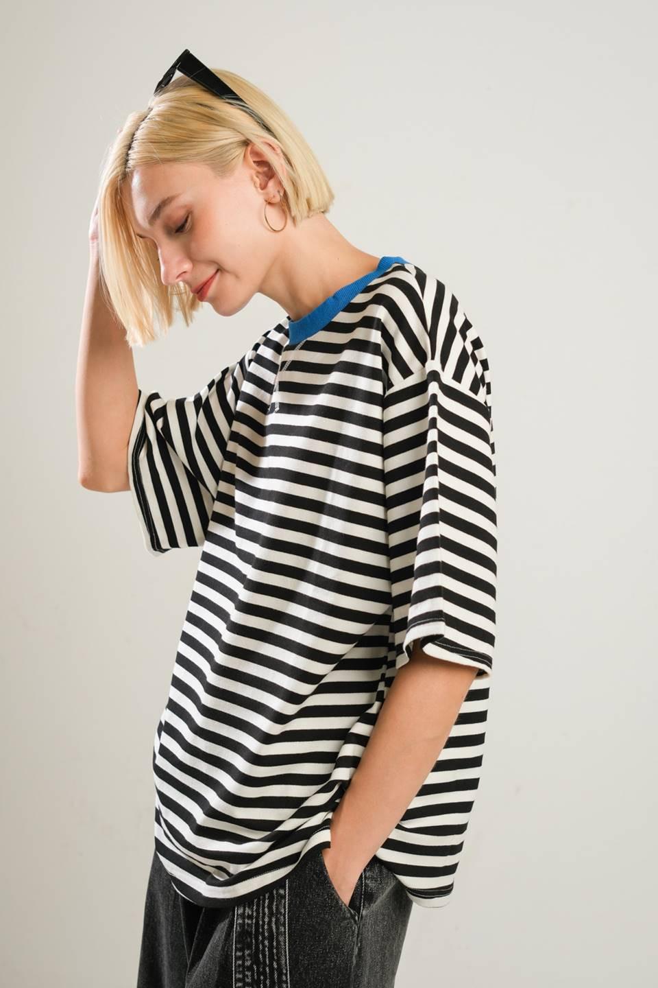 FOREVER WAITING  KNIT TOP.