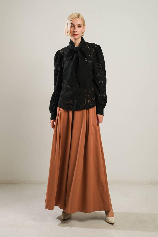 PATRIOTIC PRINCESS WOVEN LACE TOP.