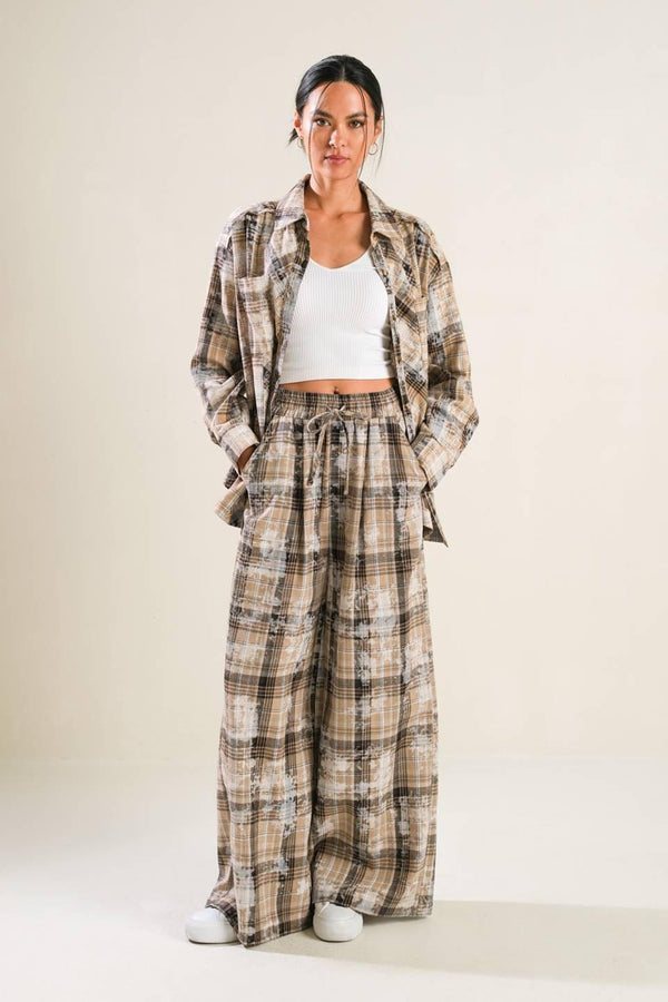 TIMELESS CHARM WOVEN TOP.