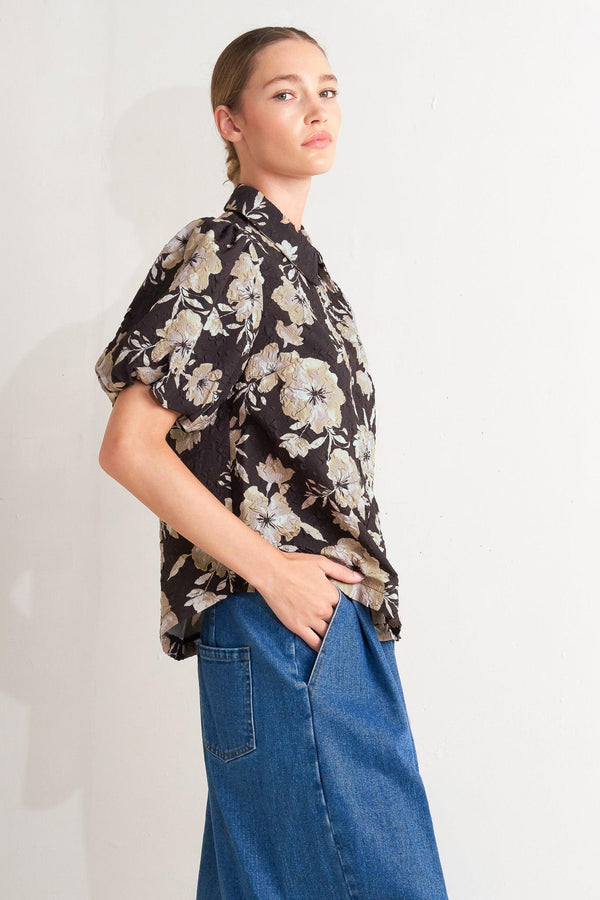 POSH PRESENCE WOVEN TOP.