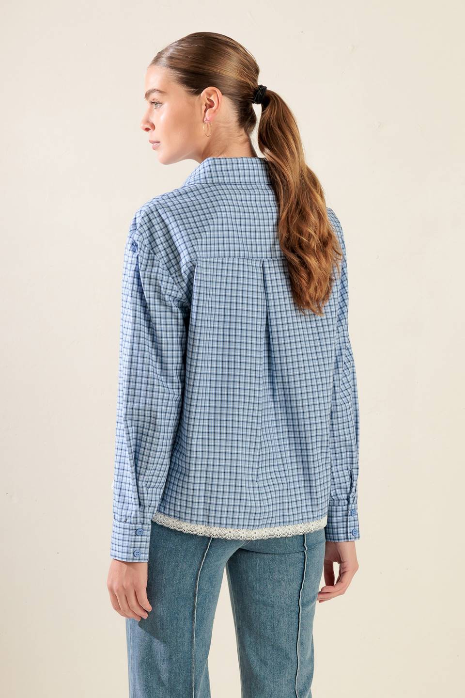 
A plaid woven top featuring button down, long sleeve and lace trim hemline

Details:

Self : 100% Cotton
(exclusive of decoration)

Size &amp; Fit

- Model is 5`8" And Wearing Size Small
- Measurements Taken From Size Small
- Approx. Length: 24"