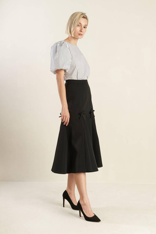ALL THE FEELINGS WOVEN TOP.