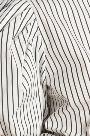 ALL THE FEELINGS WOVEN TOP.