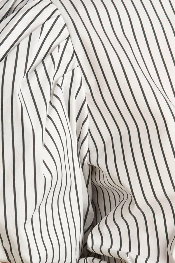 ALL THE FEELINGS WOVEN TOP.