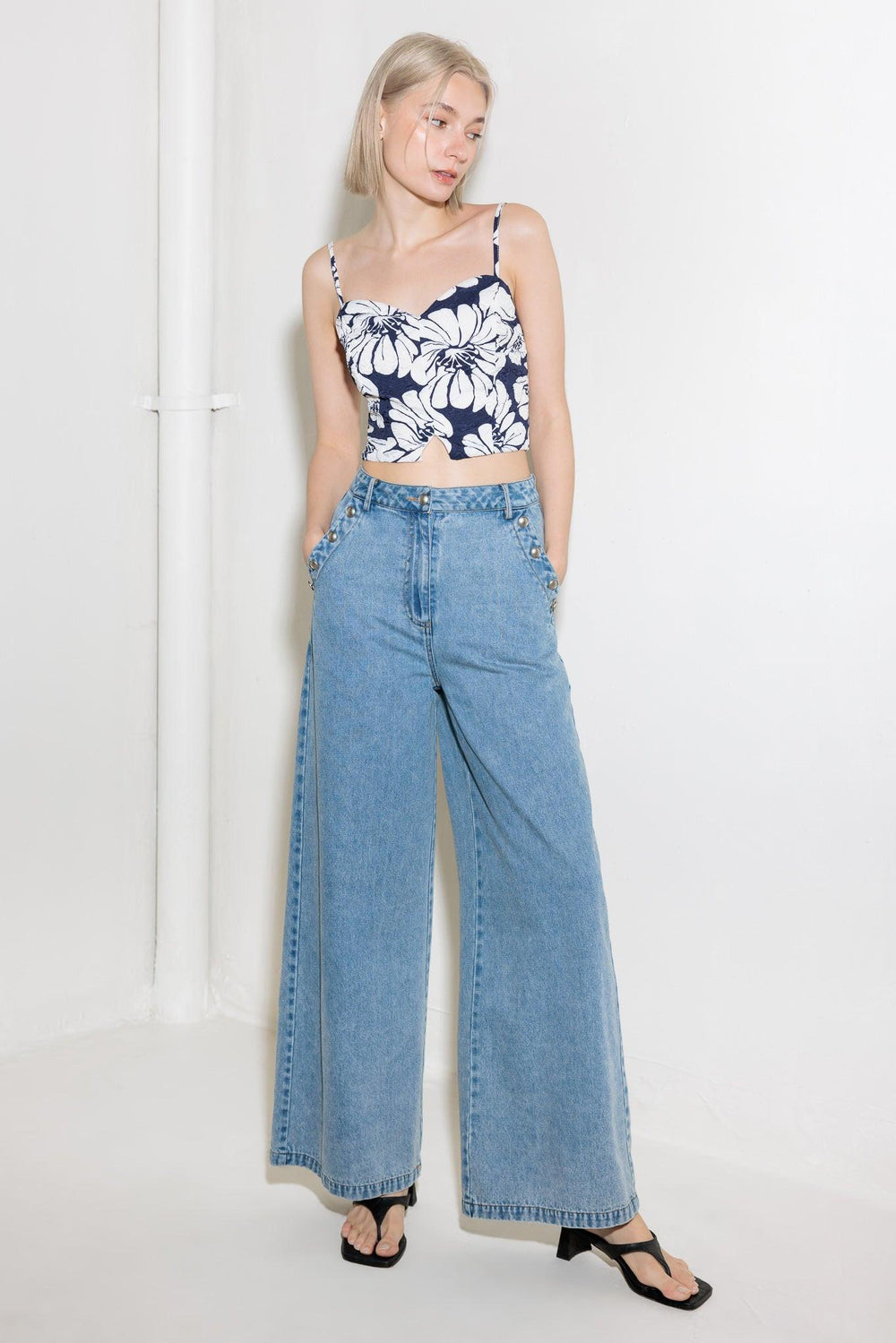 PLAIN OPTIMISM NAVY WOVEN CROP TOP.