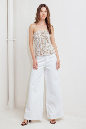 CAFE SOCIETY LOOK WOVEN LACE TOP.