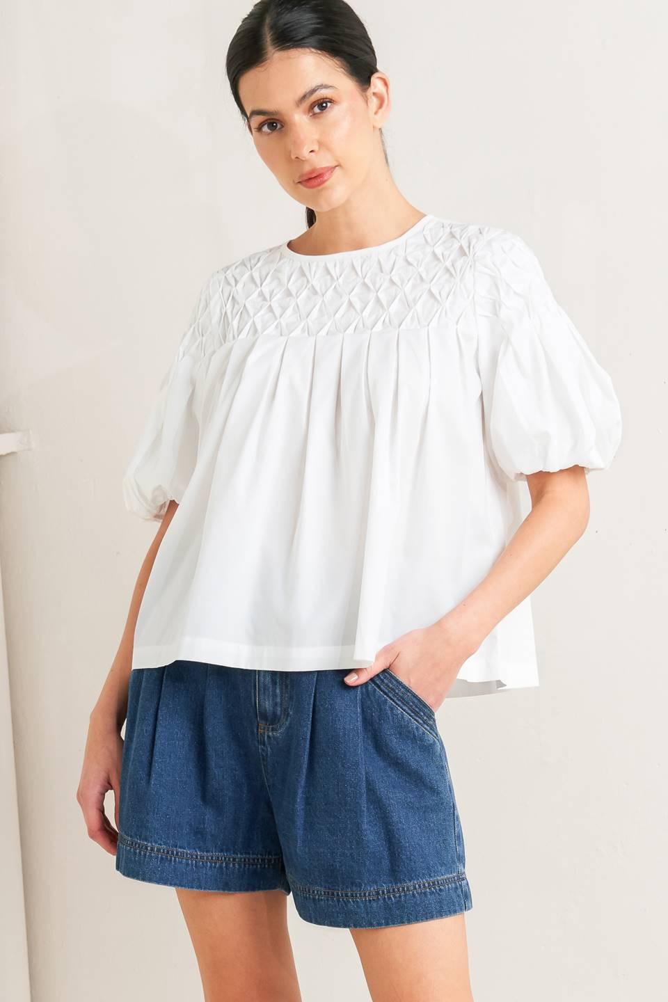 WHITE DREAM PUFF WOVEN TOP.