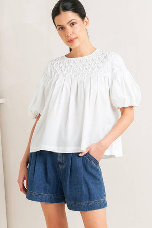 WHITE DREAM PUFF WOVEN TOP.