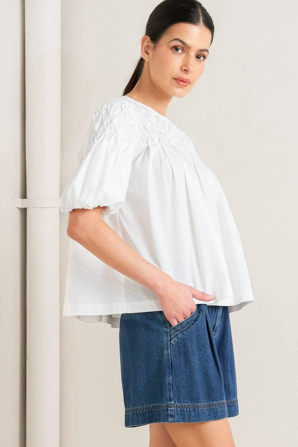 WHITE DREAM PUFF WOVEN TOP.