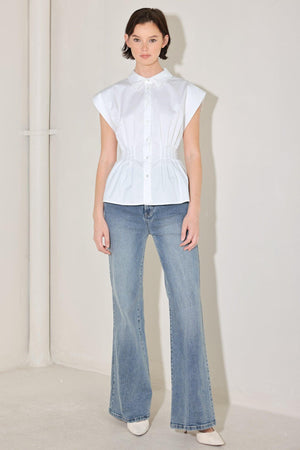MODERN POISE WOVEN TOP.