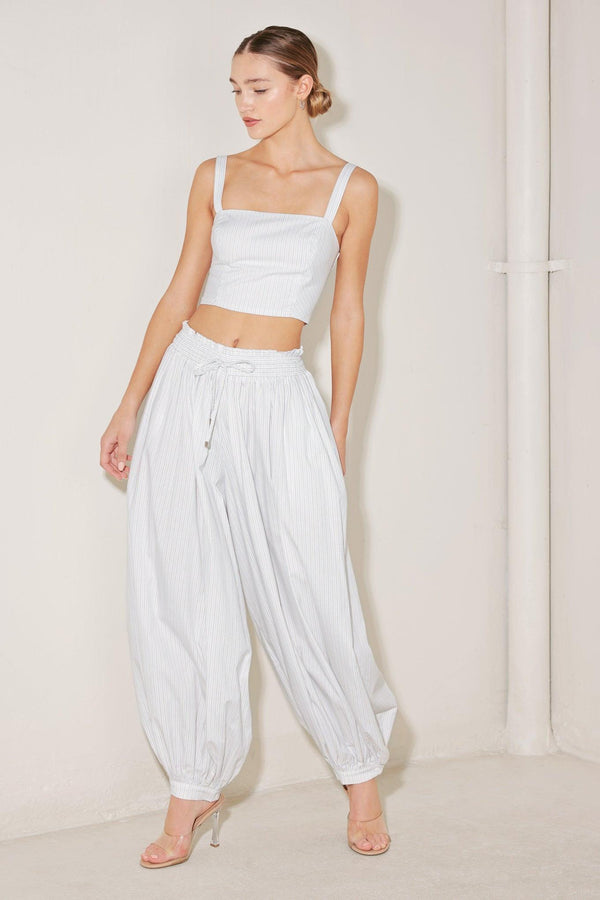 OCEAN BREEZE WOVEN CROP TOP.