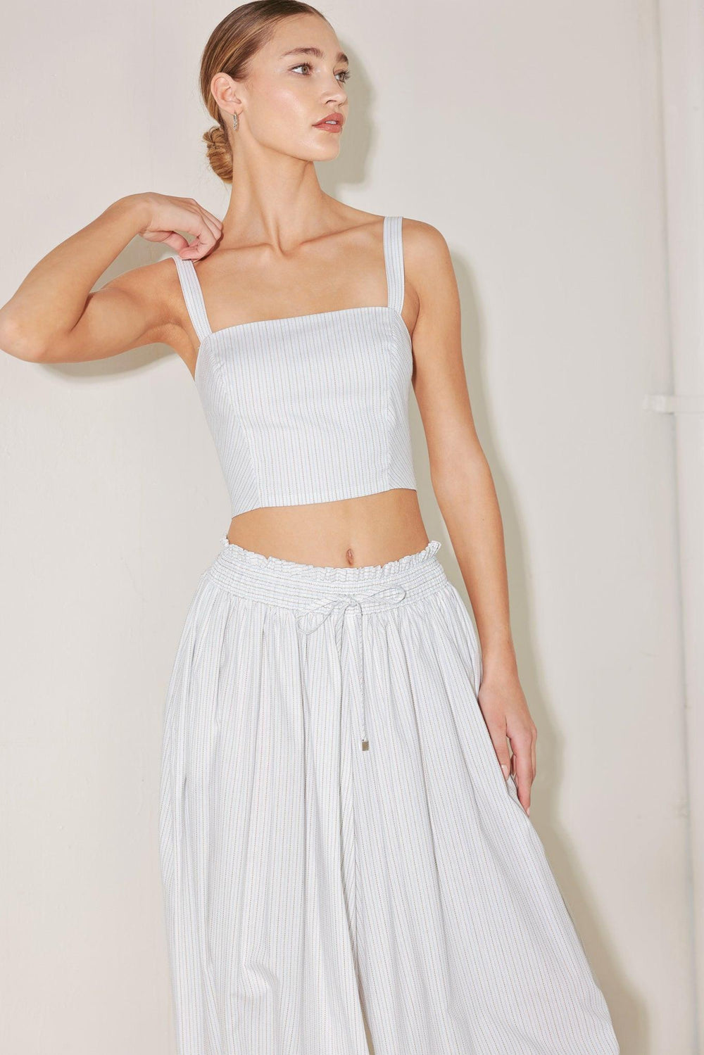 OCEAN BREEZE WOVEN CROP TOP.