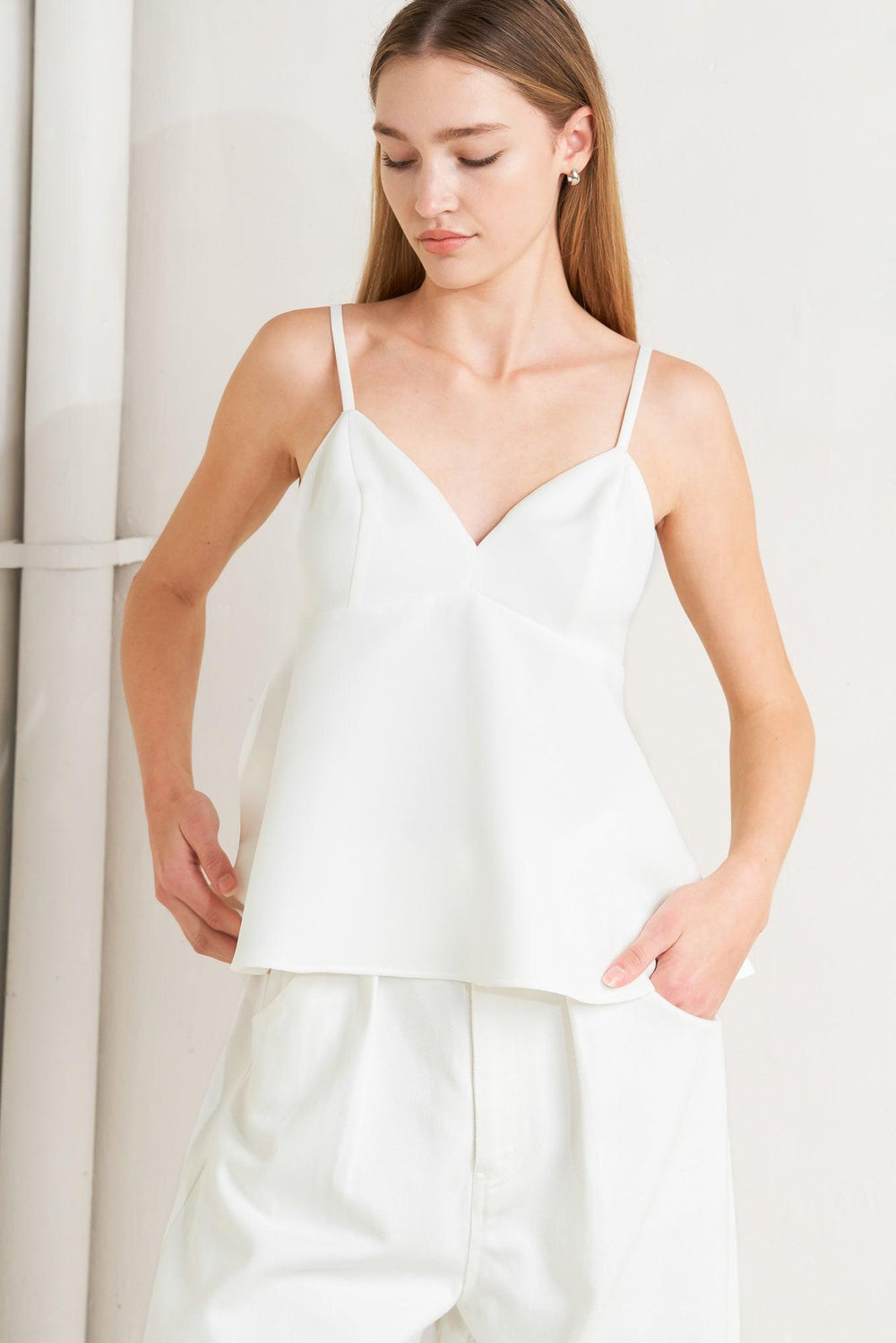 MINIMAL MOOD WOVEN CAMI TOP.