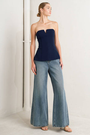 NOIR CONTOUR WOVEN TOP.