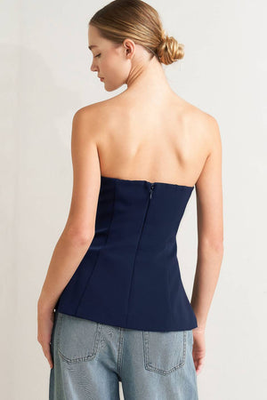 NOIR CONTOUR WOVEN TOP.