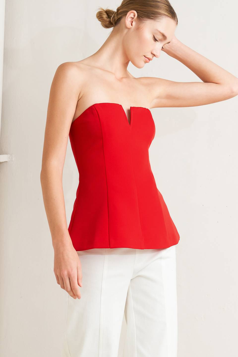 NOIR CONTOUR WOVEN TOP.