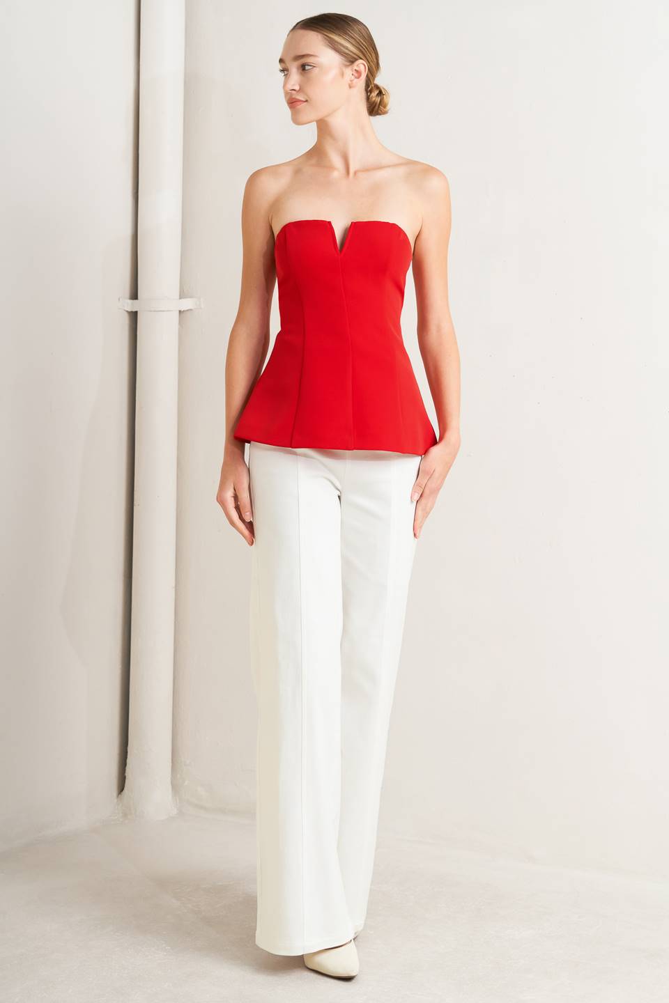 NOIR CONTOUR WOVEN TOP.