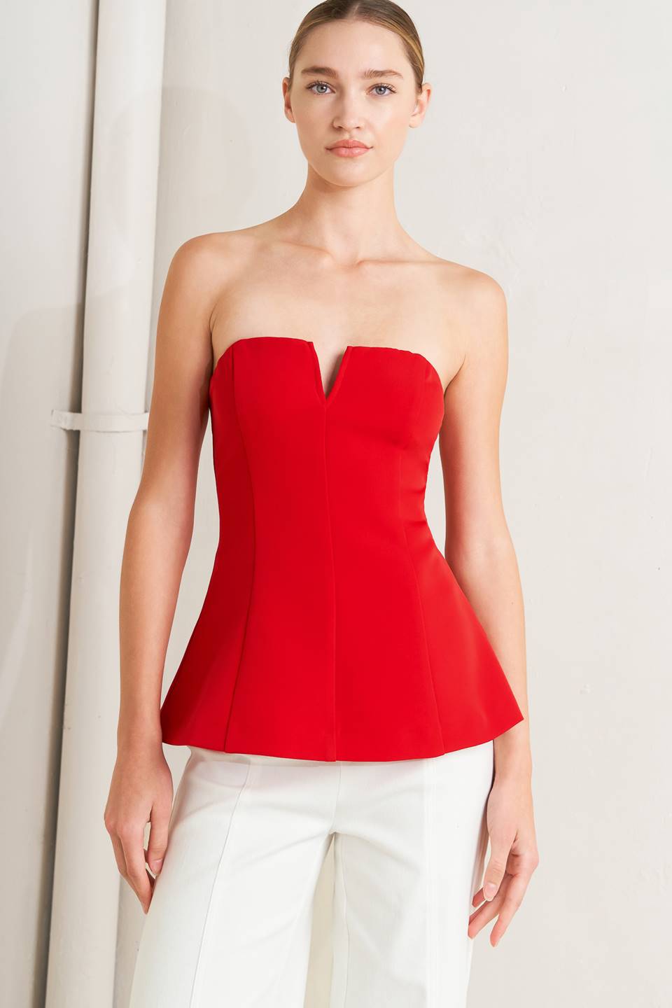 NOIR CONTOUR WOVEN TOP.