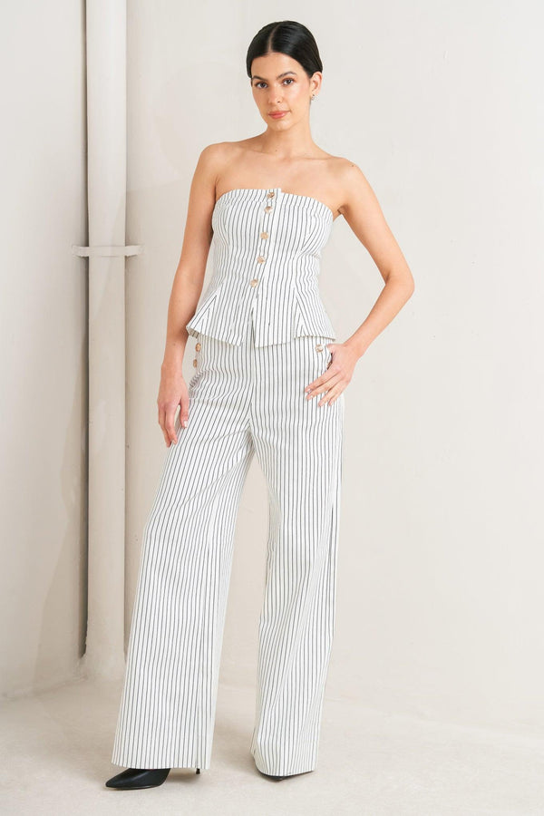 EFFORTLESS FORM STRIPE WOVEN TWILL TOP.