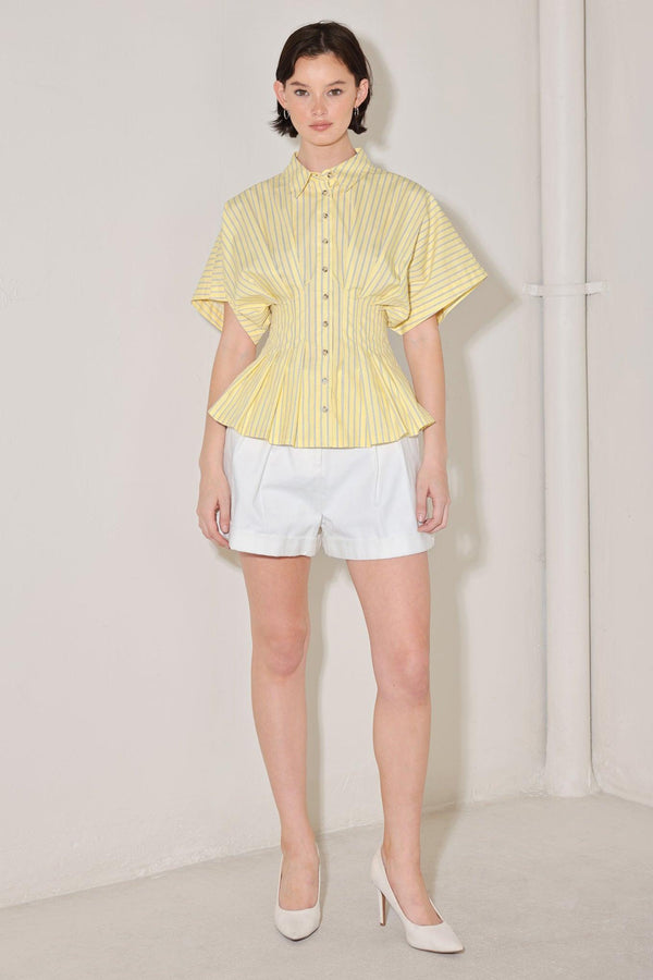 BUTTER MODE ACTIVATED WOVEN TOP.