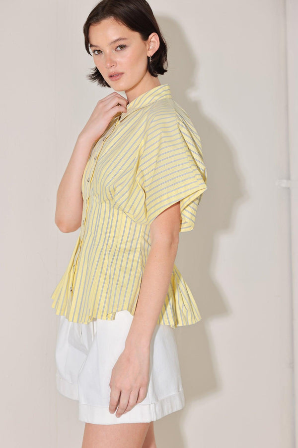 BUTTER MODE ACTIVATED WOVEN TOP.