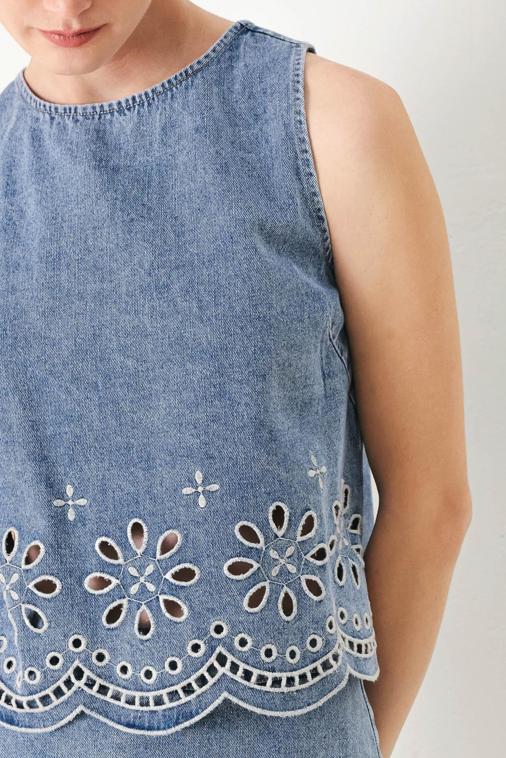 FLORAL LOVE DENIM TOP.