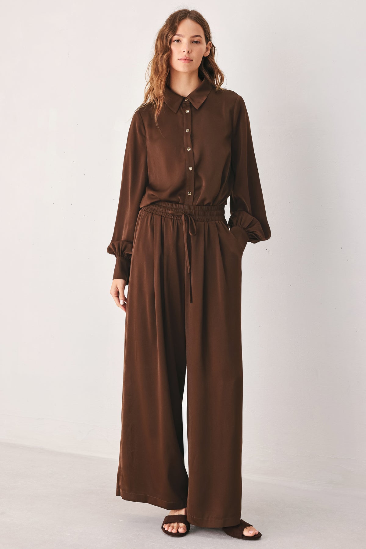 CANYON BROWN WOVEN TOP