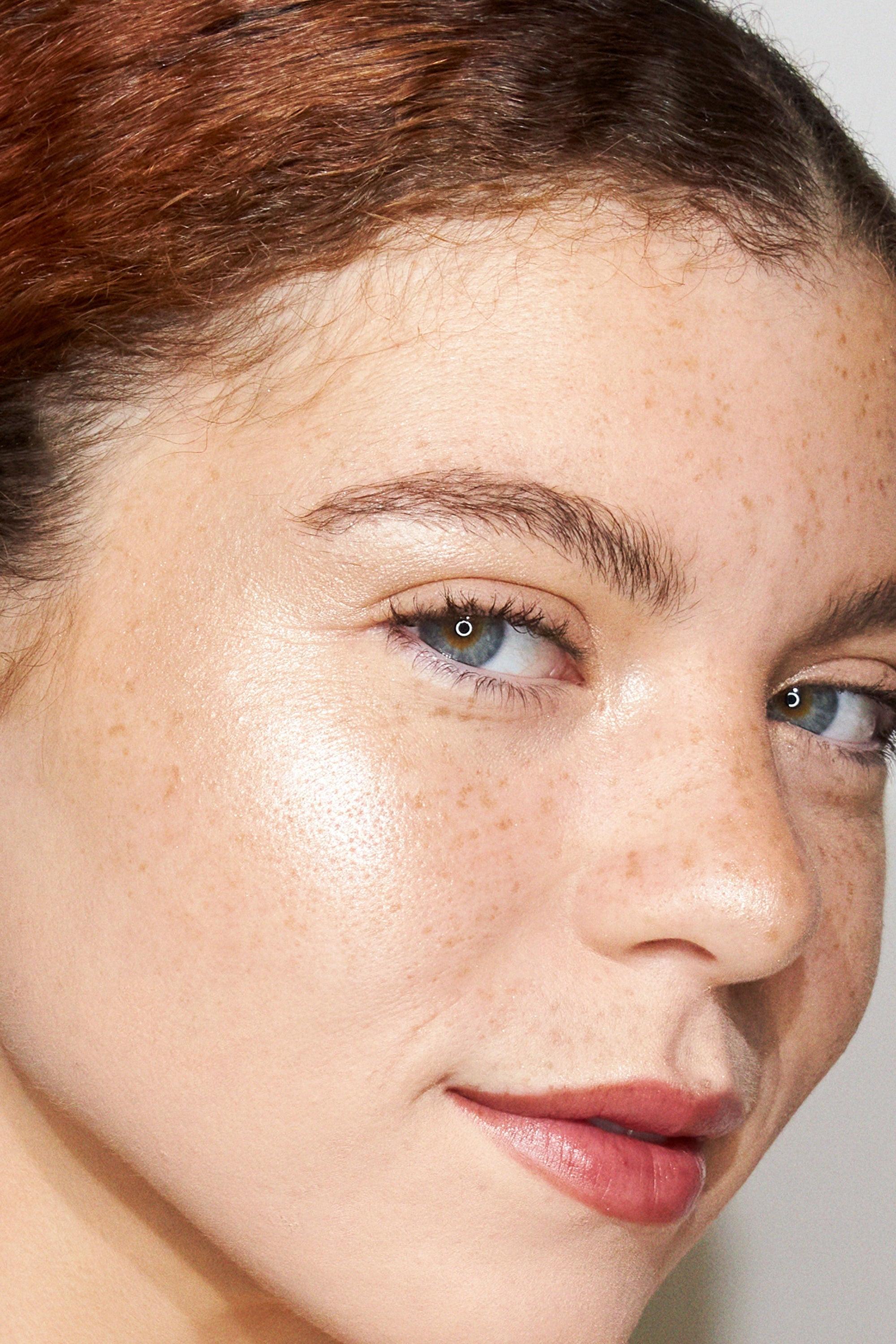 Double Take Skin Perfecting Highlighter.
