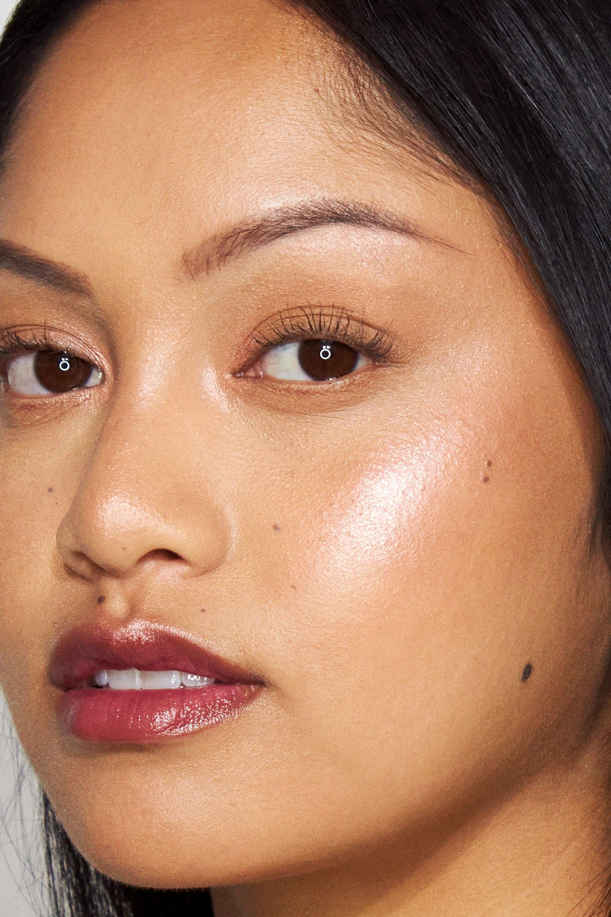 Double Take Skin Perfecting Highlighter.
