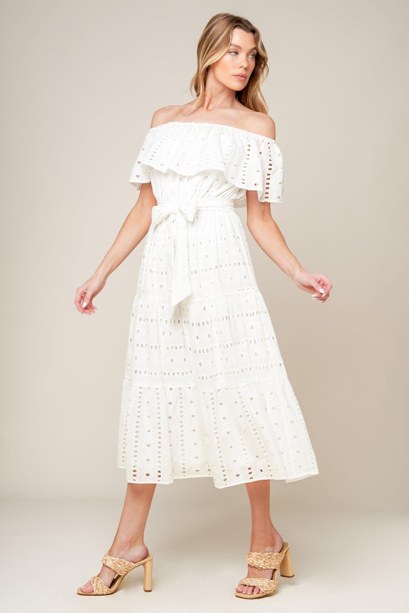 Catching My Breath Eyelet Midi Dress L Flying Tomato White / 1x Catching My Breath Eyelet Midi Dress L Flying Tomato White / 1x